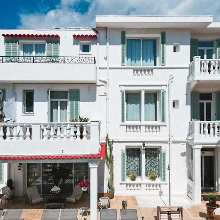 La 3* Ζουάν λε Πιν